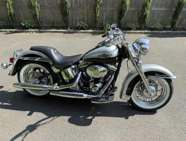 Screenshot 2003 Harley-Davidson Heritage Softail Classic.