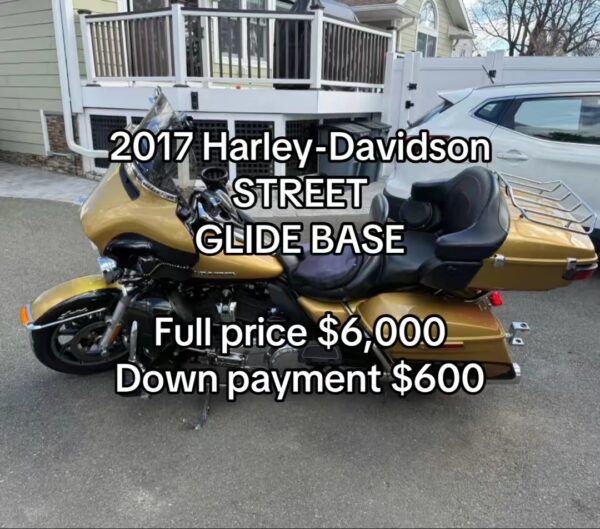 2017 Harley-Davidson STREET GLIDE BASE
