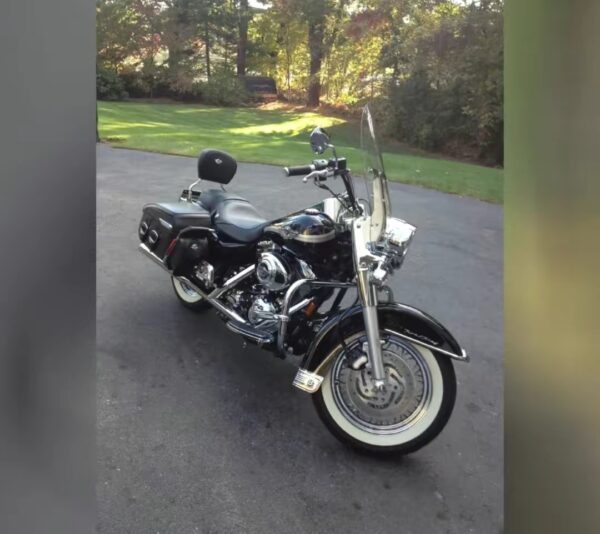 temp_image_1DBC1782-BEE4-4B3F-BEFF-50CE88F72A44 2003 Harley-Davidson ROAD KING FLHRC