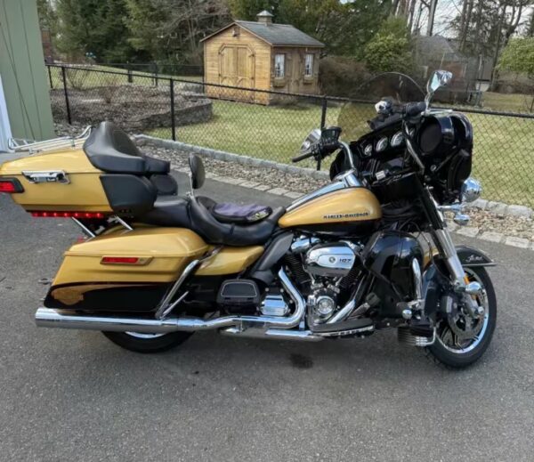 2017 Harley-Davidson STREET GLIDE BASE