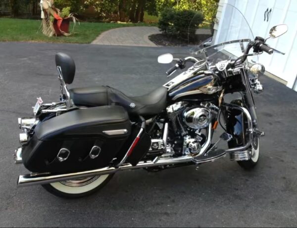 temp_image_83222B78-AD57-4903-95A3-08EE1D9DB5E8 2003 Harley-Davidson ROAD KING FLHRC
