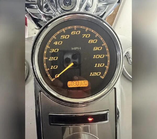 Screenshot 2016 Harley-Davidson ROAD KING BASE