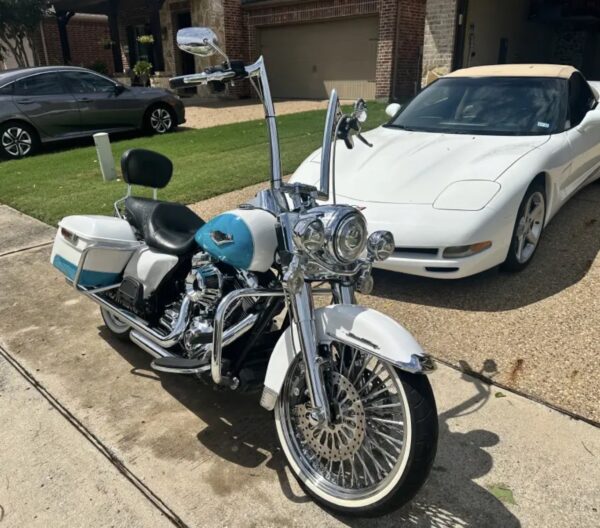 Screenshot 2016 Harley-Davidson ROAD KING BASE