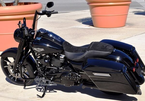 @r07qxo - R⤓Download 2018 Harley Davidson Road king special customized